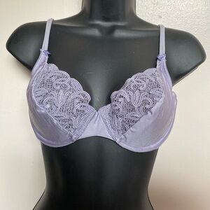 Victoria’s Secret Lavender Lace Underwire Bra